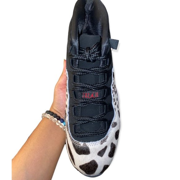 Air Jordan 11 “Animal Instinct” Black/Red-Sail-White Womens Size 7 - Picture 6 of 11